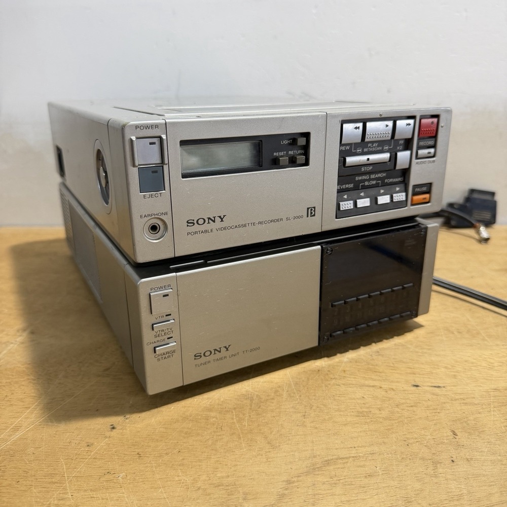 Sony Betamax Videocassette Recorder SL-2000 & TT-2000 Tuner Powers On Untested